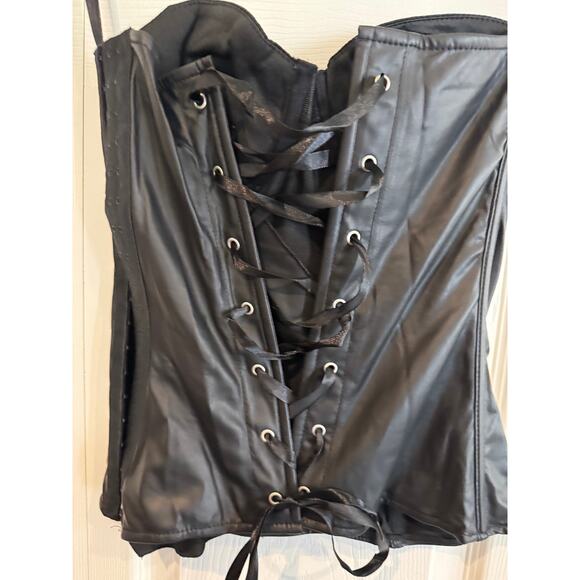 NEW Black Studded Goth Emo Whimsigoth Halloween Cosplay Corset Med - Picture 6 of 8